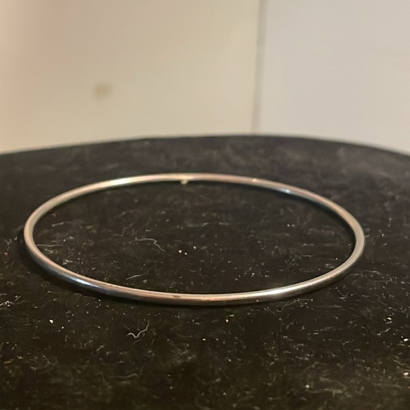 8” mixed metal Minimalist smooth polished silver tone stackable bangle bracelet - Picture 5 of 10